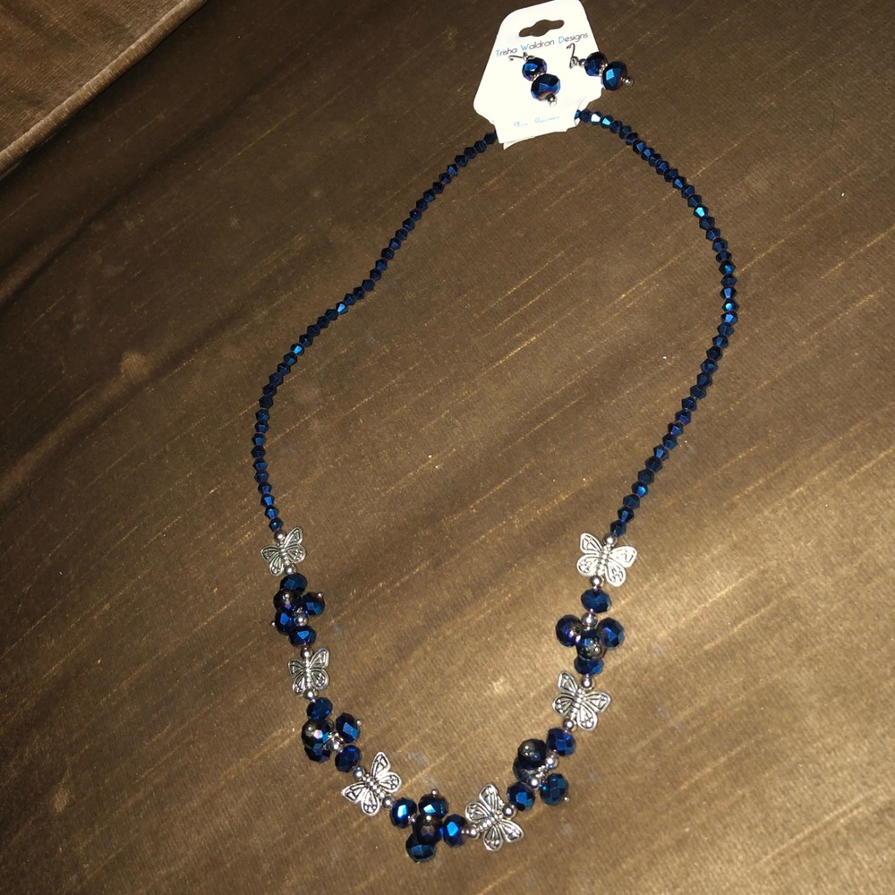 Trisha W. Des. Austrian Crystal Necklace & Earrings-538 $20 or $15w/offer
